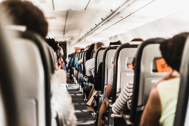 5 Must-Haves For Long Flights