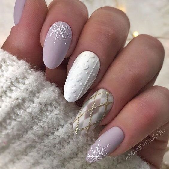 Cozy winter nails 