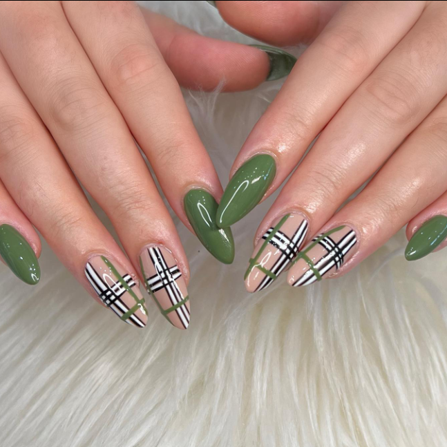 flannel nails
