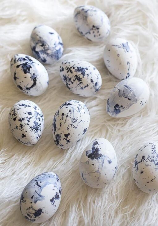 splatter paint diy easter eggs