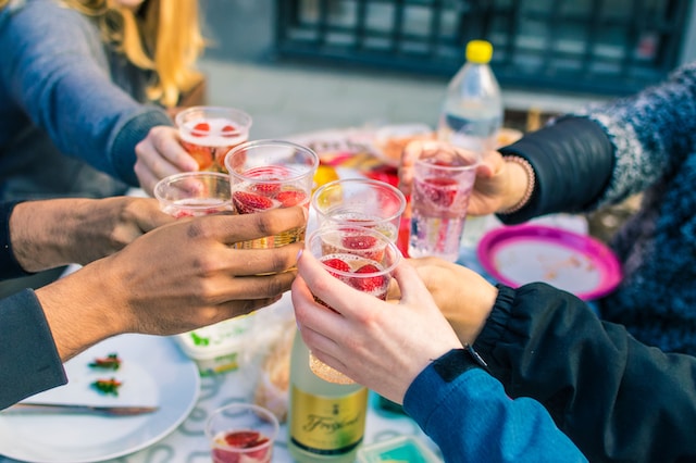 Lemonade bar for your backyard party