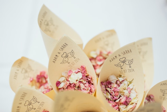 Creative and Unforgettable Wedding Favors for Your Special Day