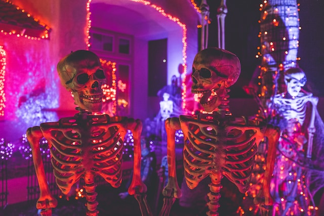 Everything you need to throw the best halloween party