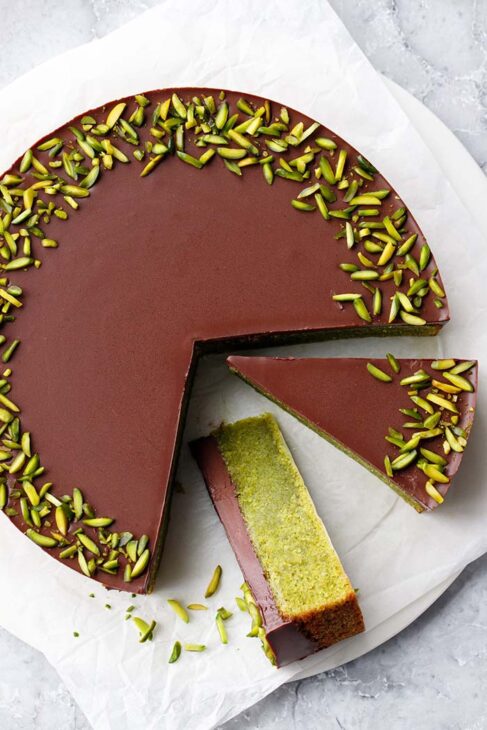 pistachio chocolate cake