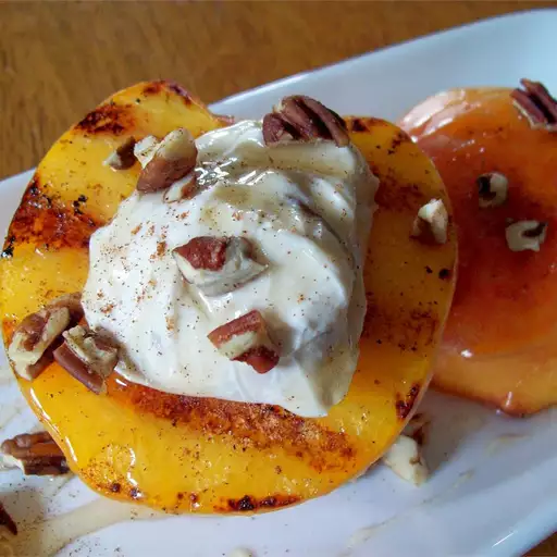 Grilled-Peaches-and -Cream
