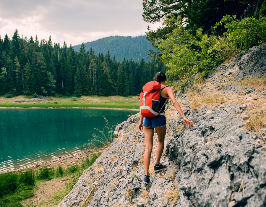 Solo hiking for women