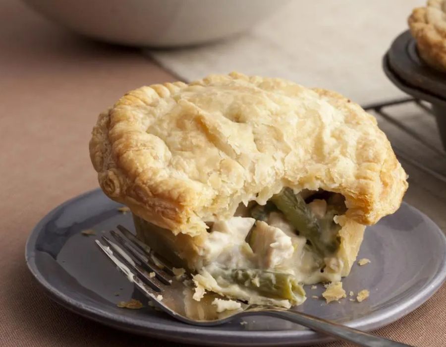 Turkey and green bean pot pies